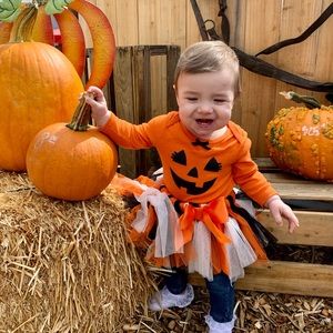 Halloween pumpkin outfit size 9 months